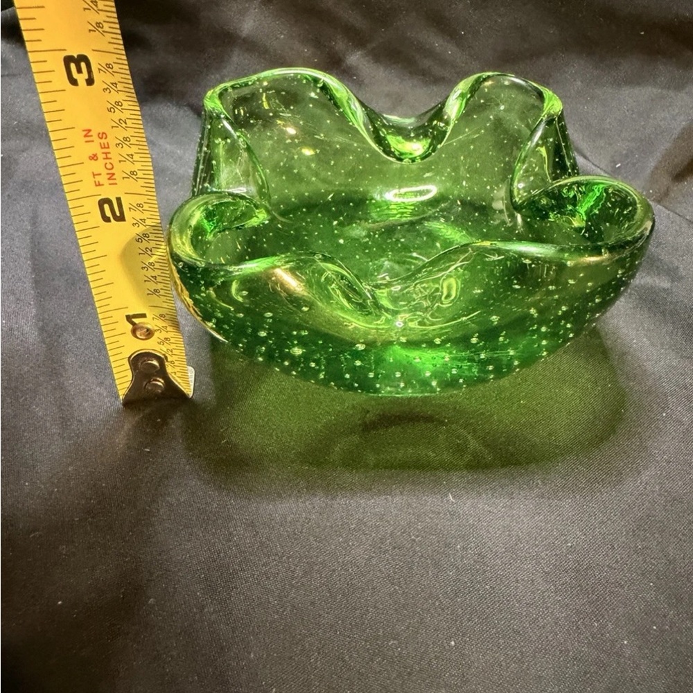 🔥 Vintage Handblown Emerald Green Controlled Bubbles Art Glass Trinket Dish - Picture 7 of 8